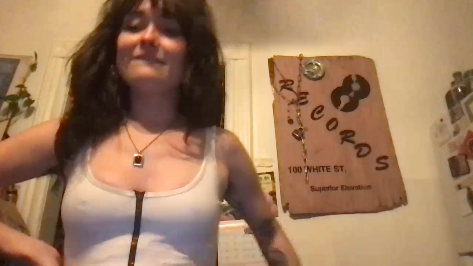 Gallery image thumbnail from JULI3TT3's myfreecams stream on, 07/04/2023, 06:26 image 20 of 20