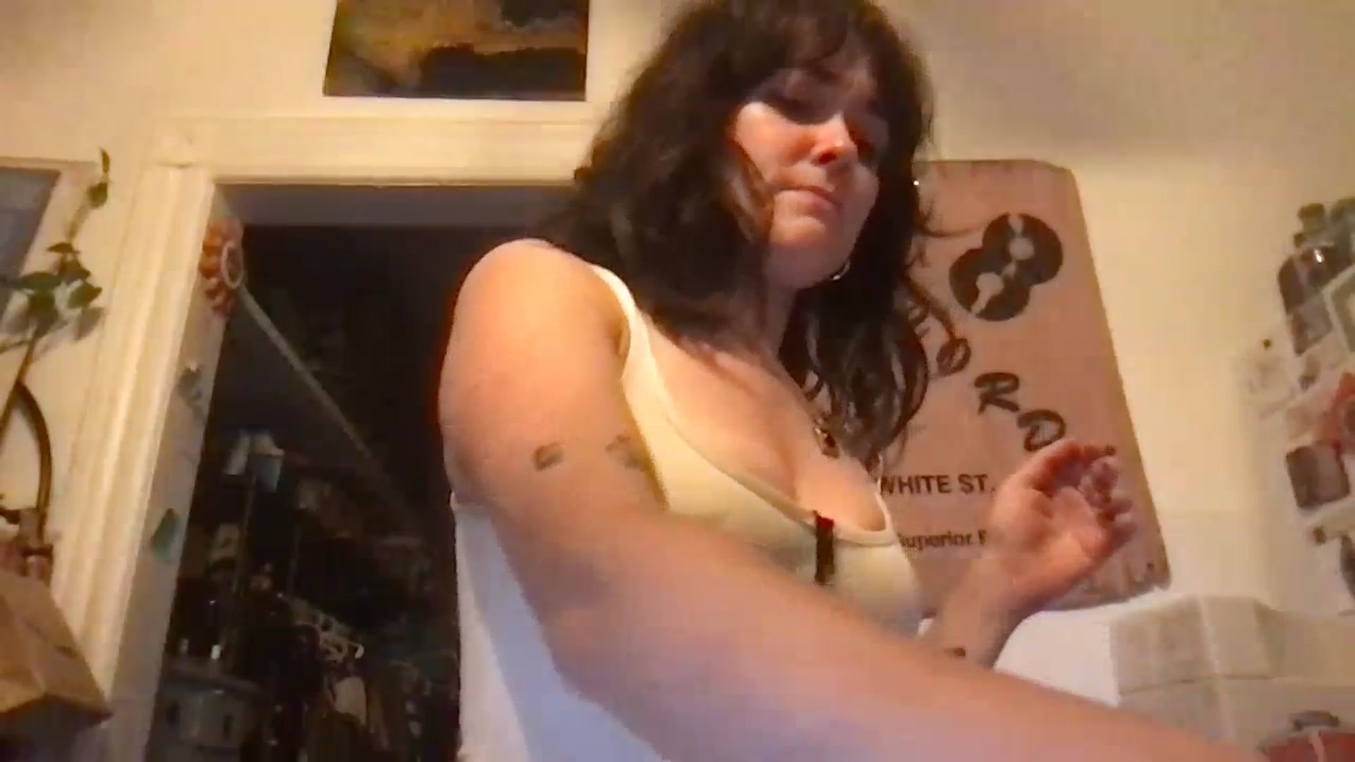 Gallery image thumbnail from JULI3TT3's myfreecams stream on, 07/04/2023, 06:26 image 19 of 20