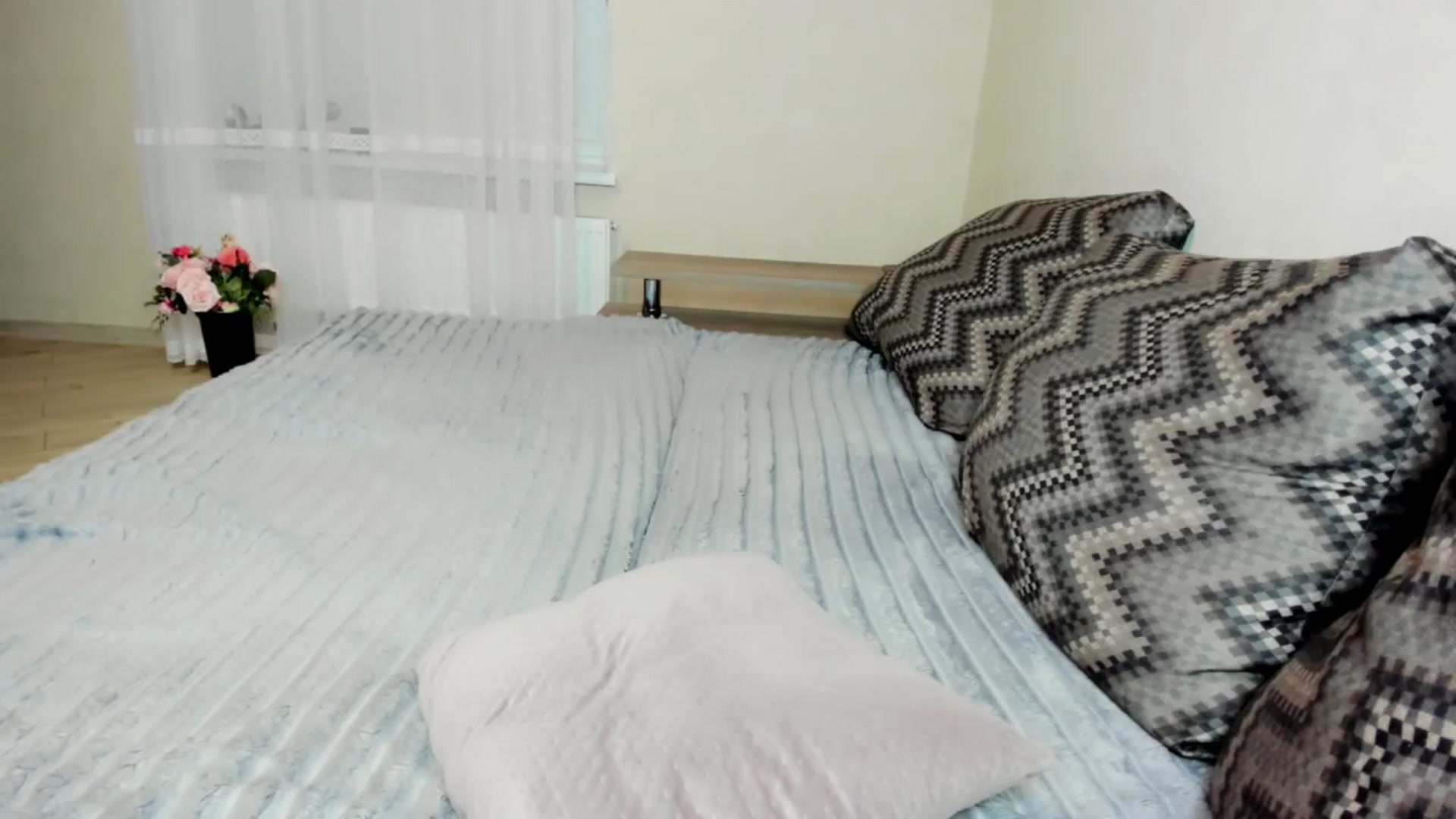 Gallery image thumbnail from JULIETPANTHER's myfreecams stream on, 05/17/2025, 21:53 image 12 of 20