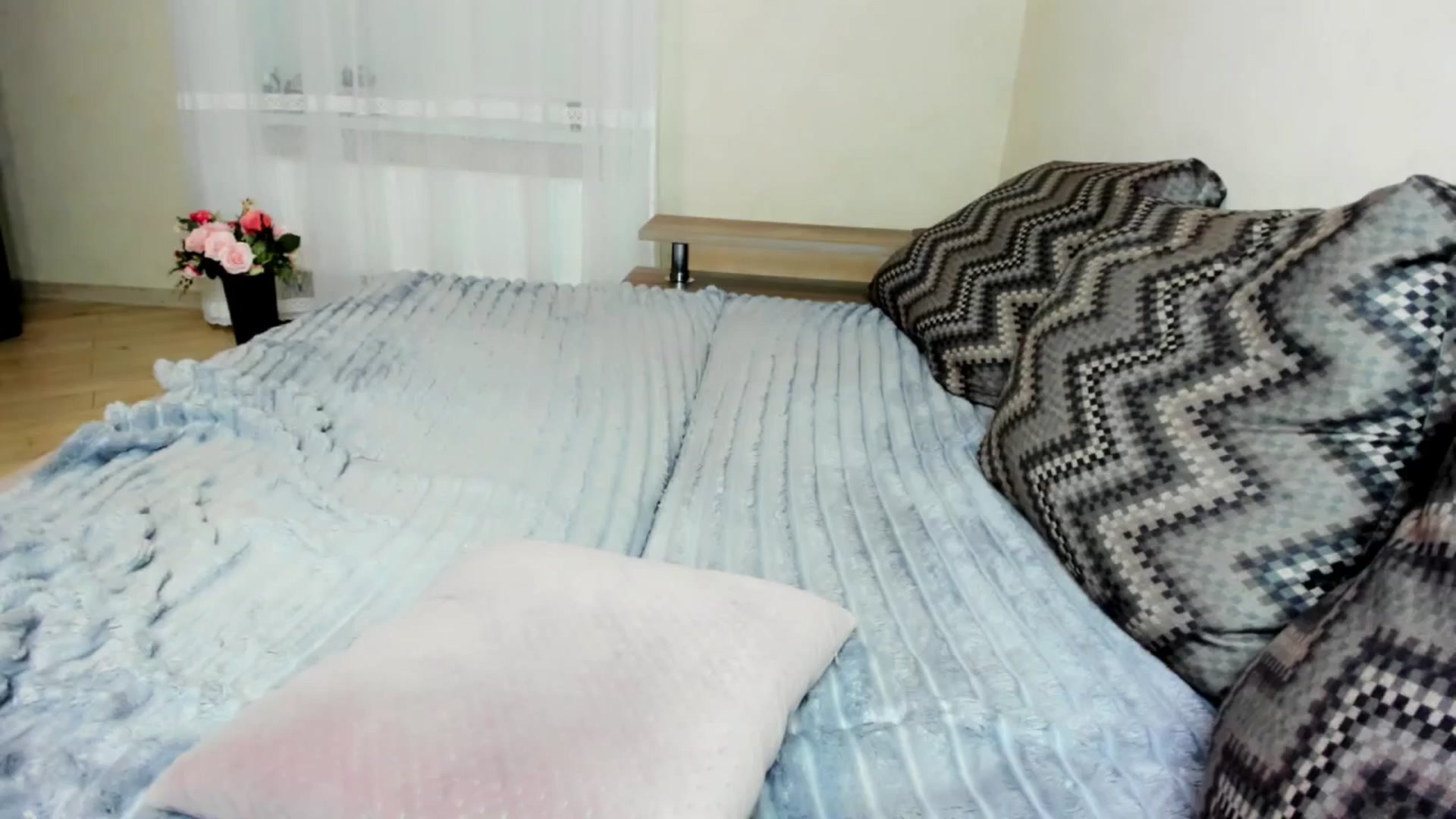 Gallery image thumbnail from JULIETPANTHER's myfreecams stream on, 05/19/2025, 23:40 image 16 of 20