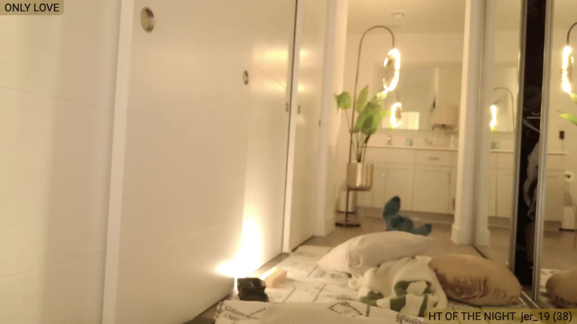 Gallery image thumbnail from JUSTATA's myfreecams stream on, 07/13/2026, 02:52 image 14 of 20