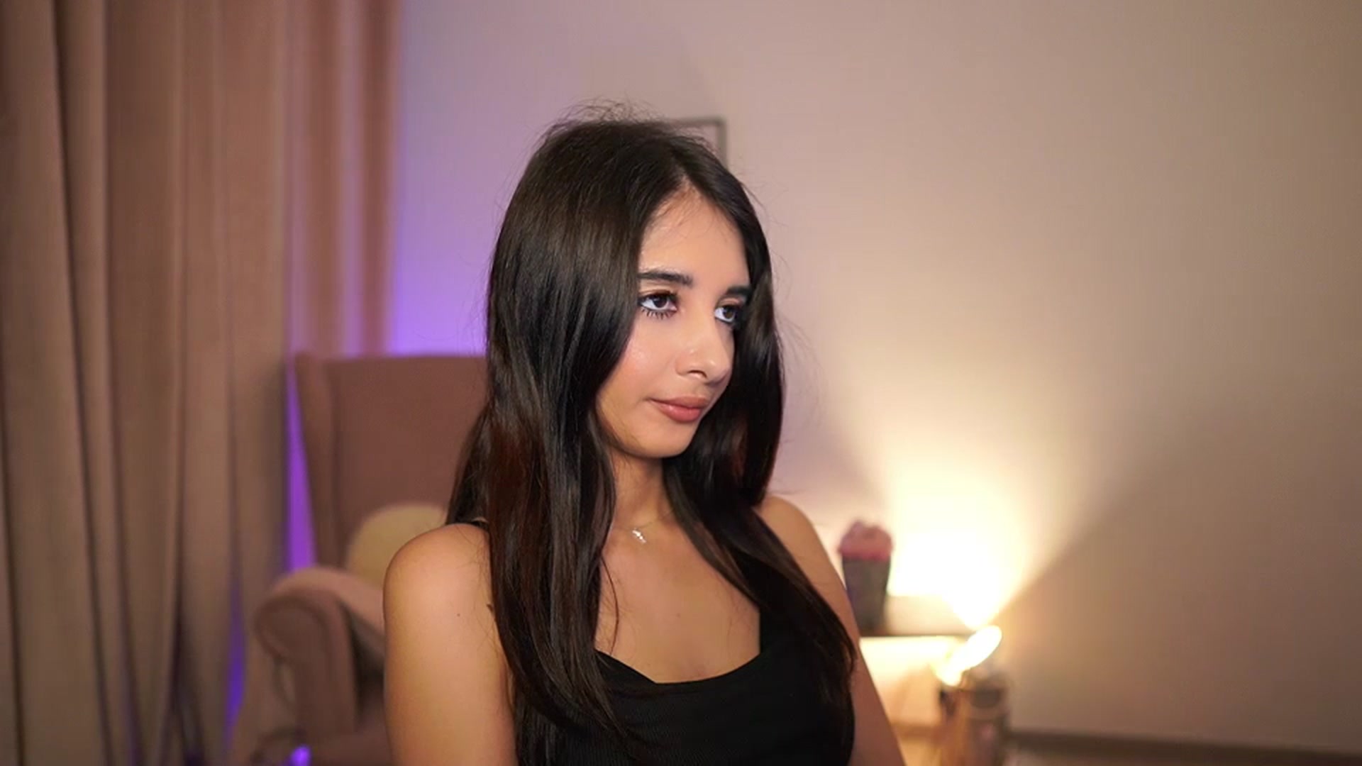 Gallery image thumbnail from Jacky__smith's myfreecams stream on, 04/08/2025, 10:52 image 20 of 20