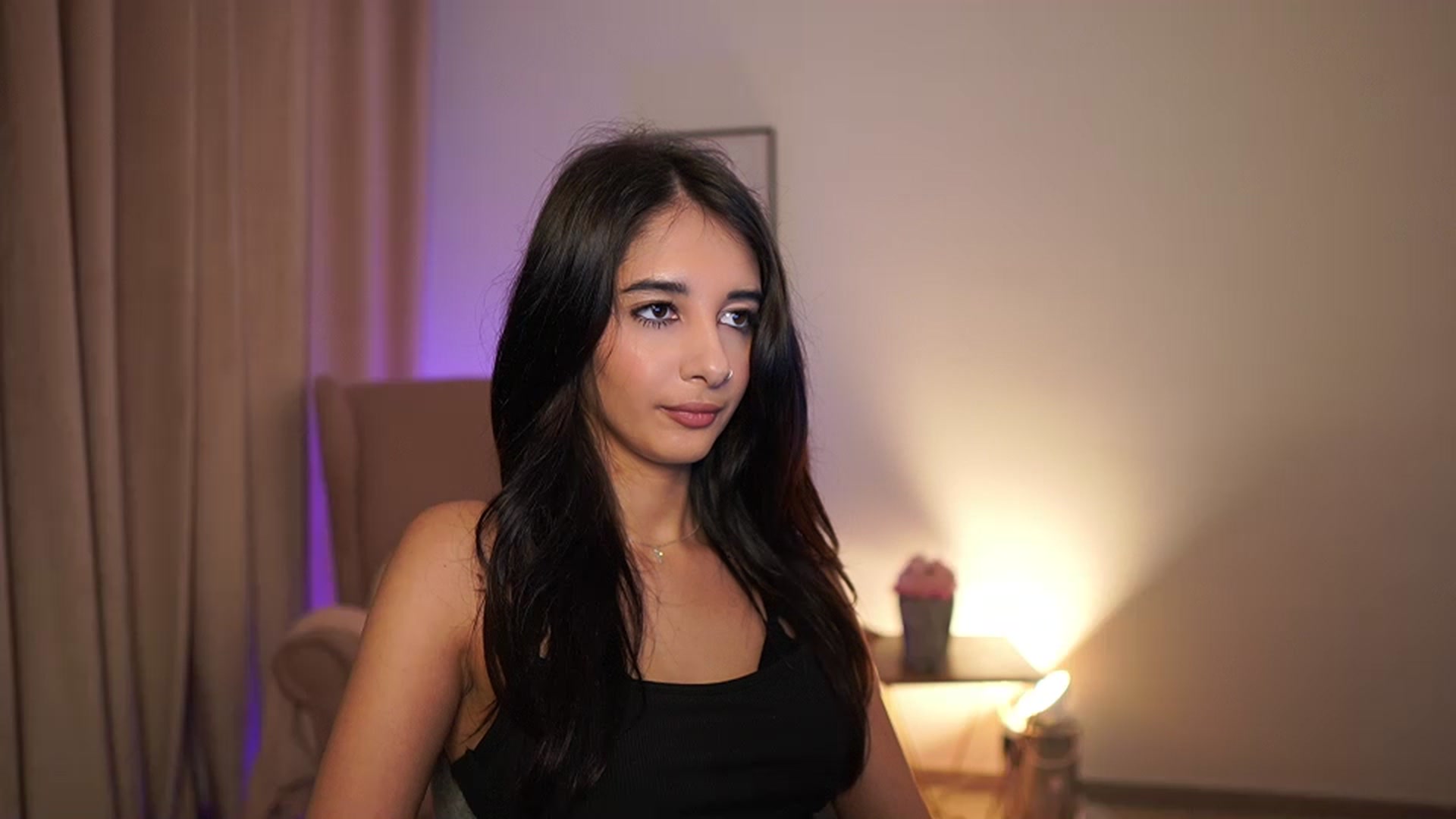 Gallery image thumbnail from Jacky__smith's myfreecams stream on, 04/08/2025, 10:52 image 2 of 20