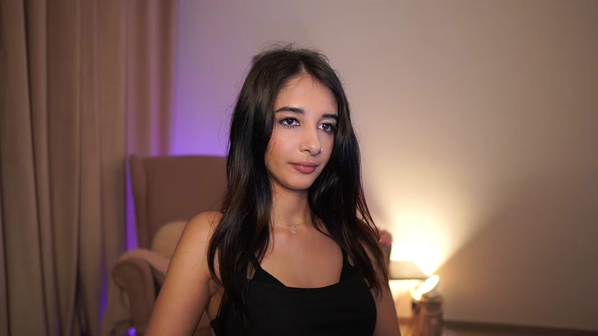 Gallery image thumbnail from Jacky__smith's myfreecams stream on, 04/08/2025, 10:52 image 7 of 20