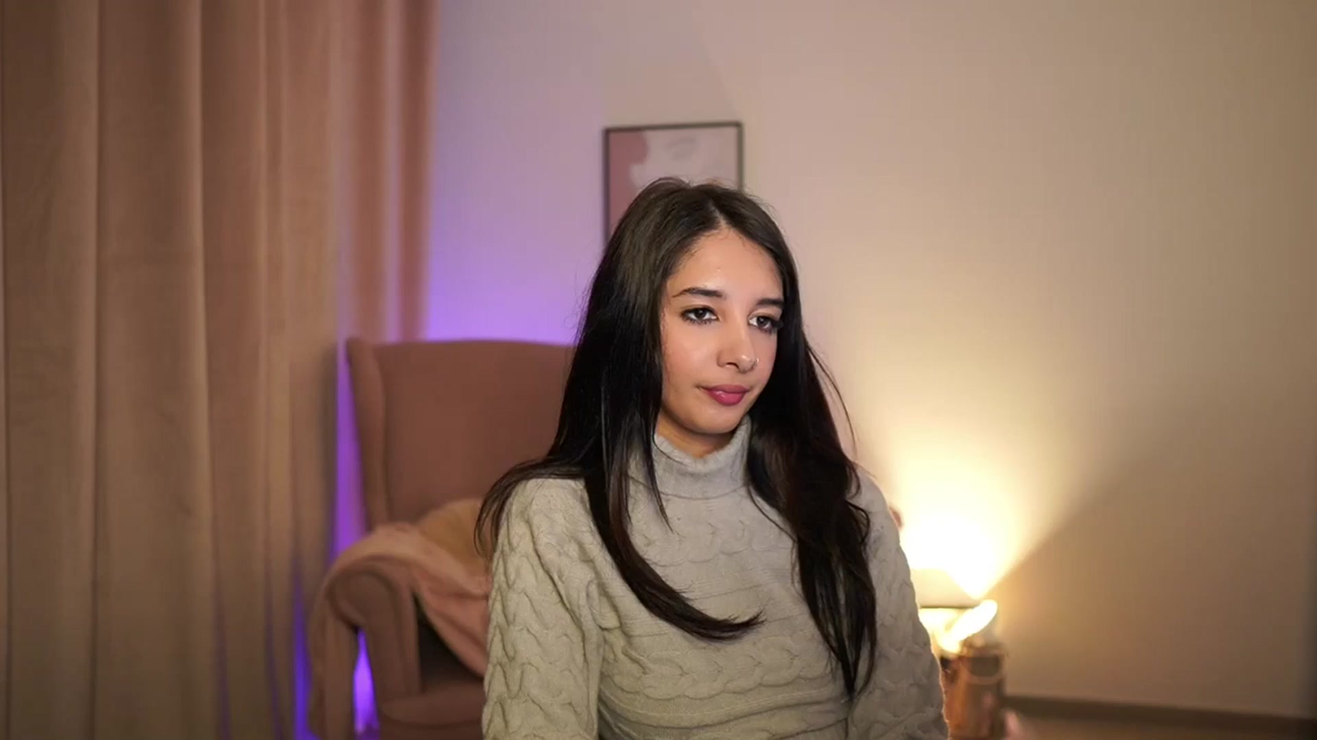 Gallery image thumbnail from Jacky__smith's myfreecams stream on, 04/10/2025, 13:07 image 7 of 20