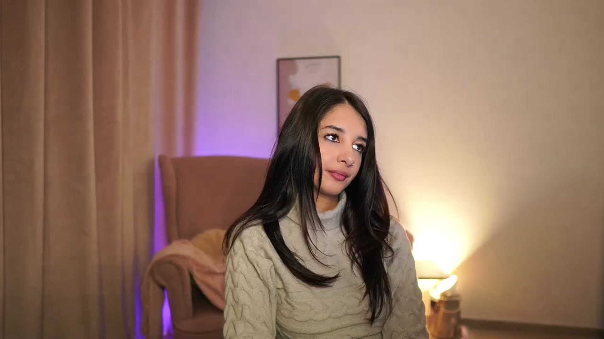 Gallery image thumbnail from Jacky__smith's myfreecams stream on, 04/10/2025, 13:07 image 9 of 20