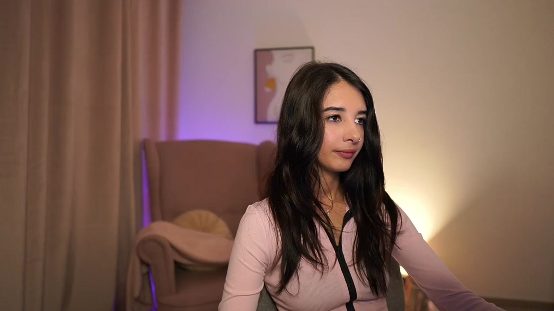 Gallery image thumbnail from Jacky__smith's myfreecams stream on, 04/11/2025, 08:28 image 18 of 20