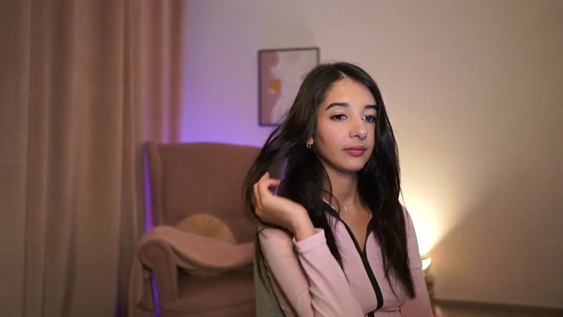 Gallery image thumbnail from Jacky__smith's myfreecams stream on, 04/11/2025, 08:42 image 13 of 20