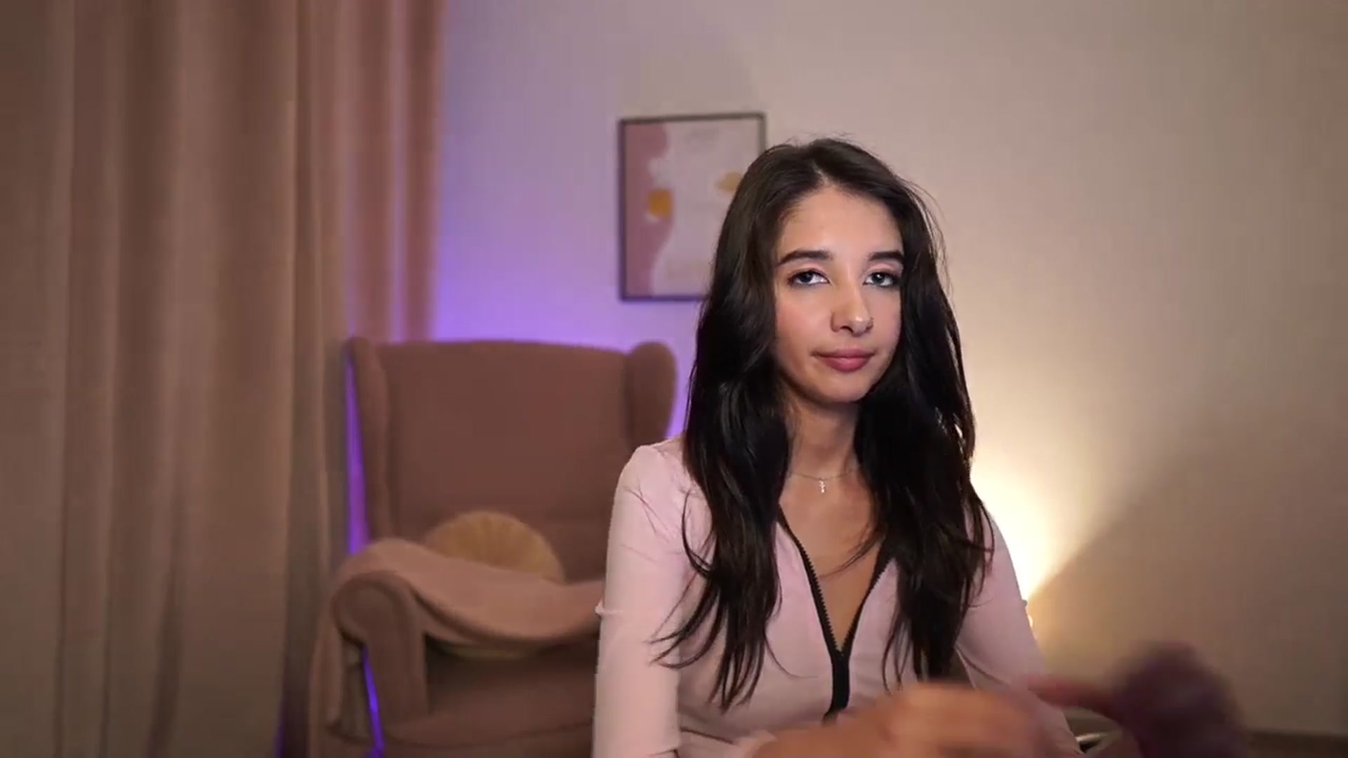 Gallery image thumbnail from Jacky__smith's myfreecams stream on, 04/11/2025, 12:56 image 18 of 20