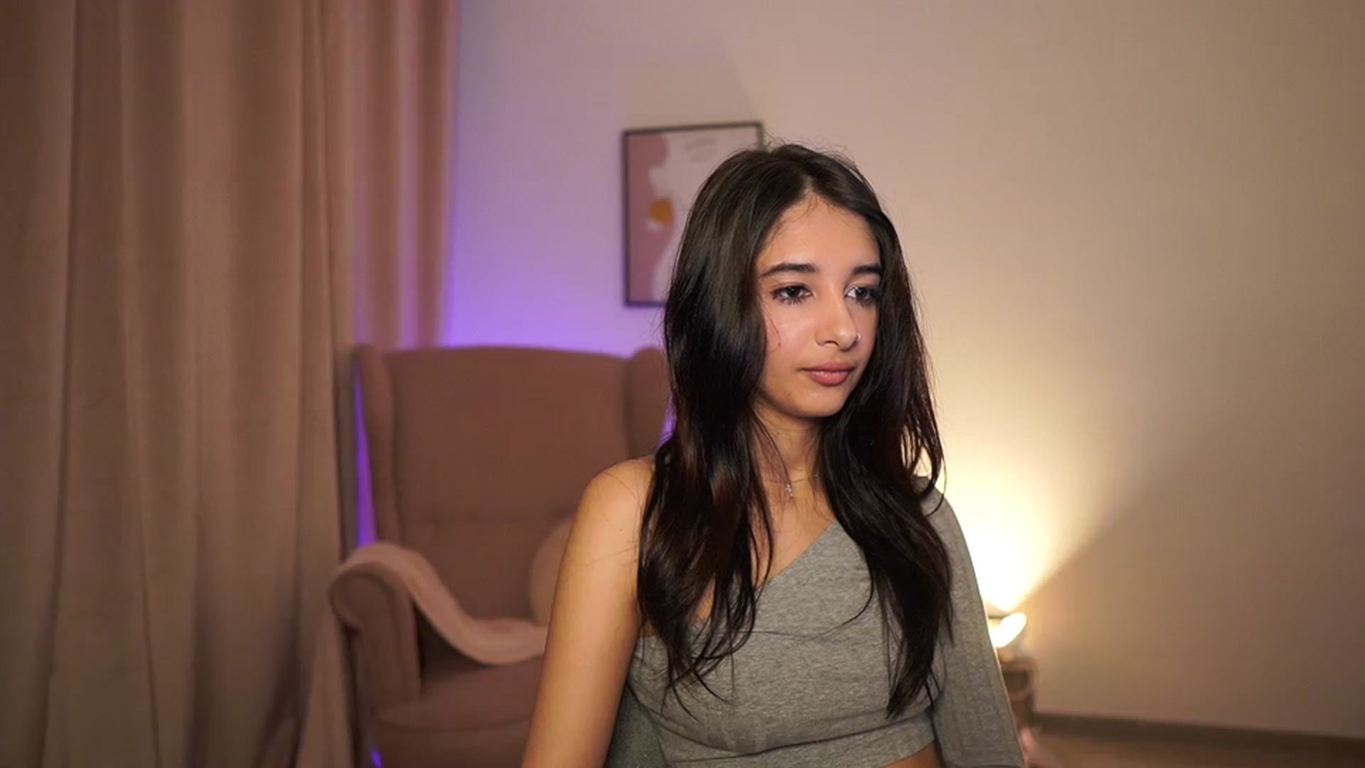 Gallery image thumbnail from Jacky__smith's myfreecams stream on, 04/14/2025, 08:41 image 9 of 20
