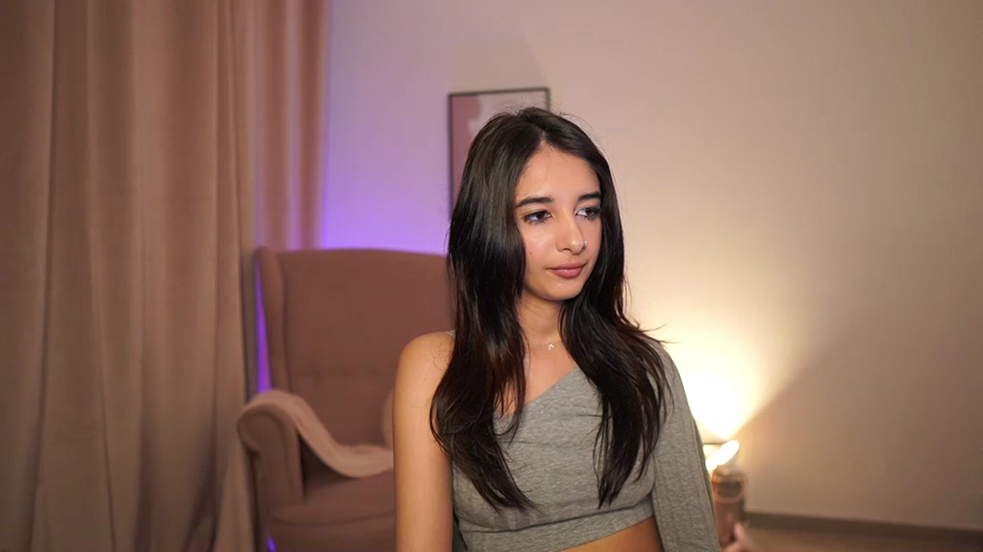 Gallery image thumbnail from Jacky__smith's myfreecams stream on, 04/14/2025, 11:02 image 11 of 20