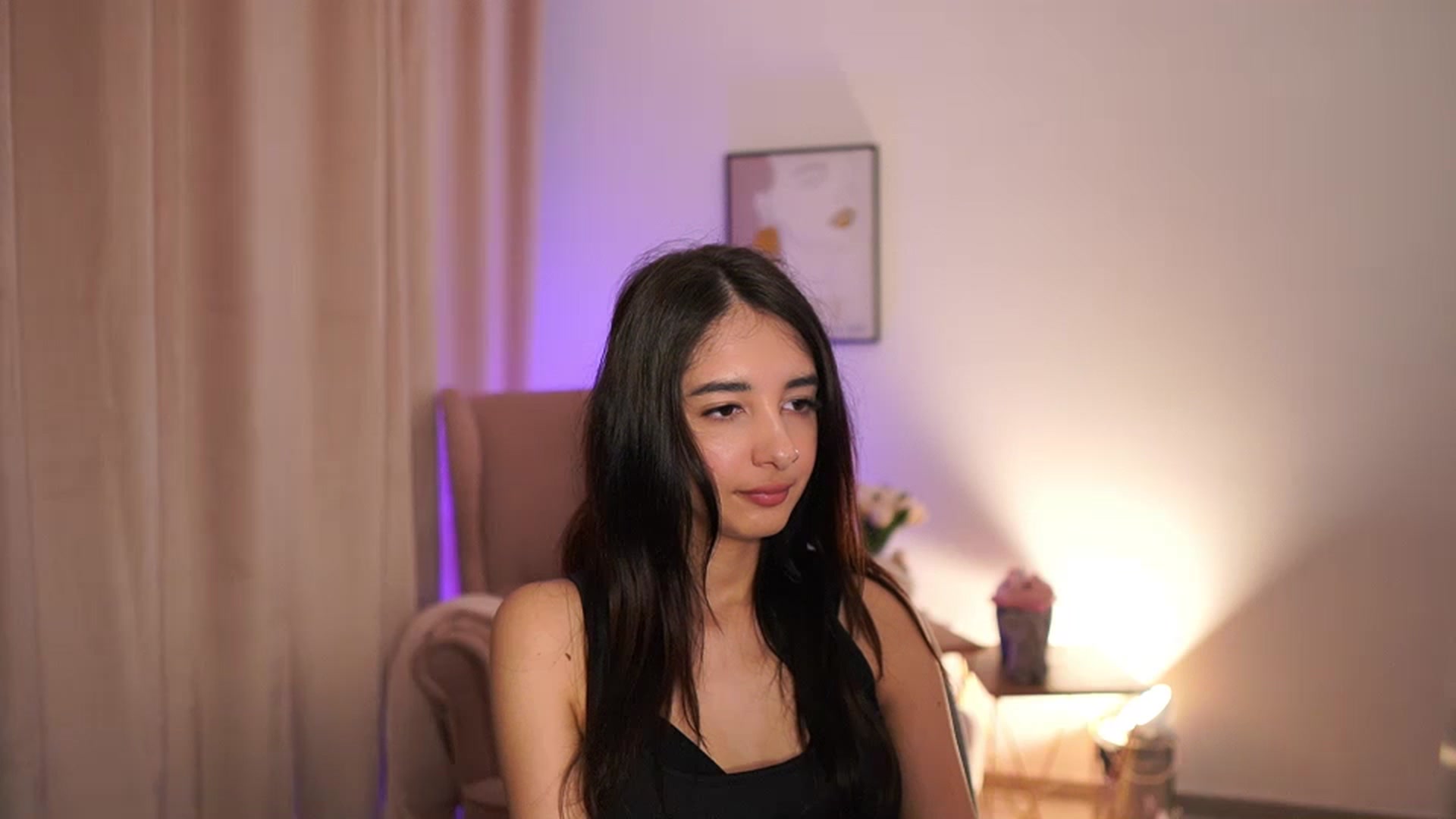 Gallery image thumbnail from Jacky__smith's myfreecams stream on, 04/20/2025, 09:53 image 16 of 20