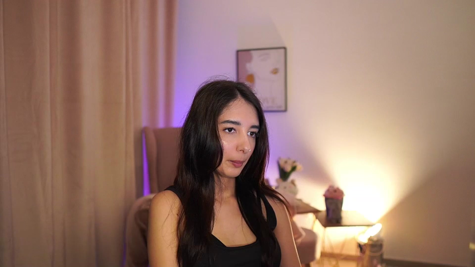 Gallery image thumbnail from Jacky__smith's myfreecams stream on, 04/20/2025, 11:49 image 3 of 20