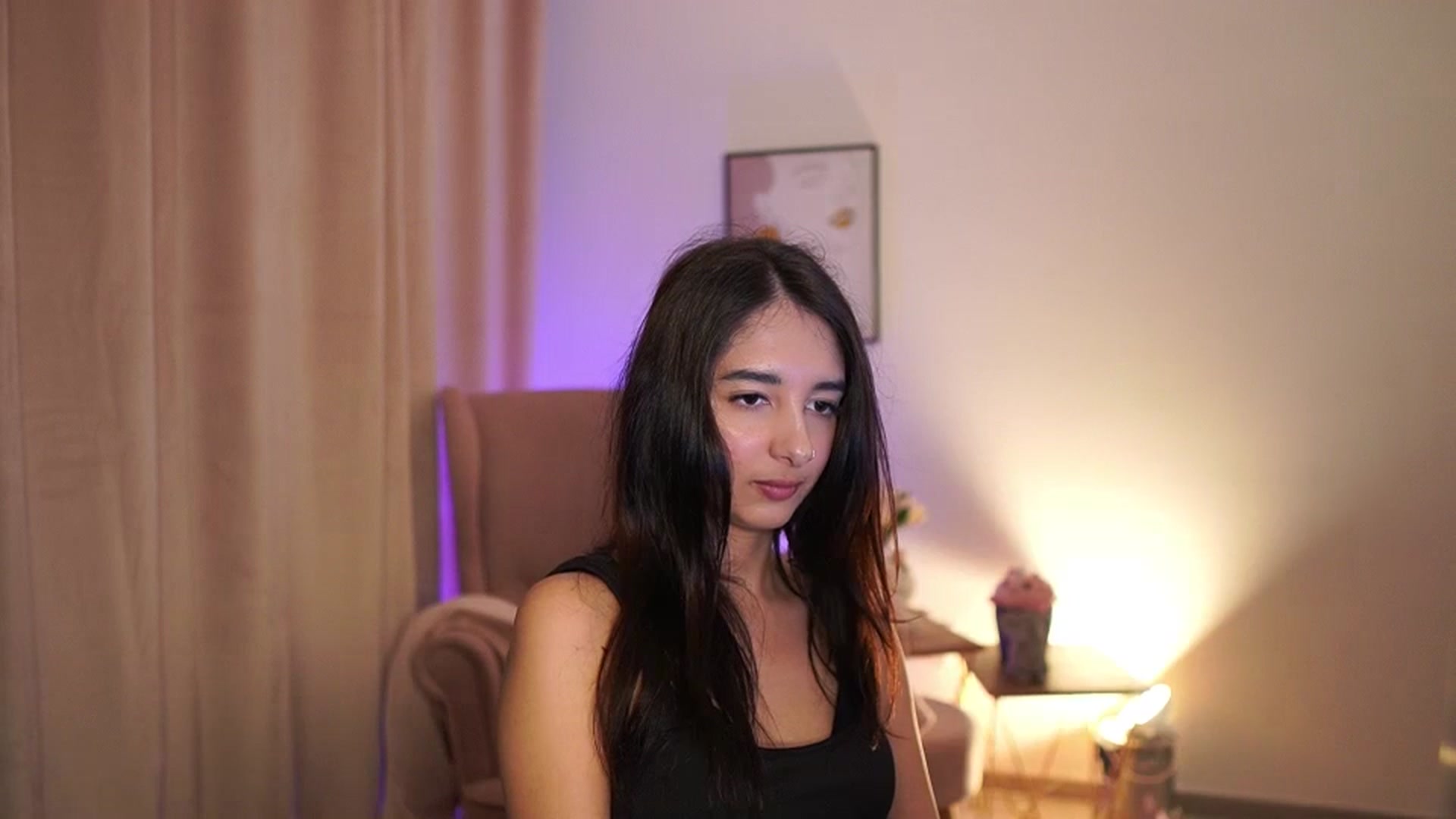 Gallery image thumbnail from Jacky__smith's myfreecams stream on, 04/20/2025, 11:49 image 17 of 20