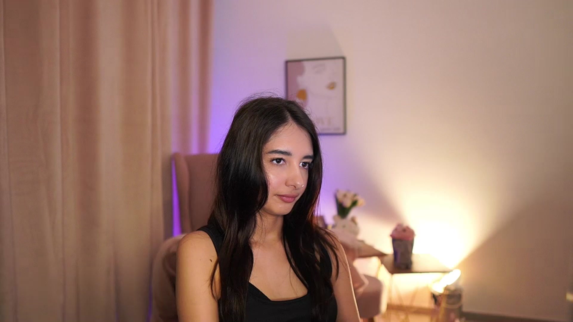 Gallery image thumbnail from Jacky__smith's myfreecams stream on, 04/20/2025, 11:49 image 4 of 20