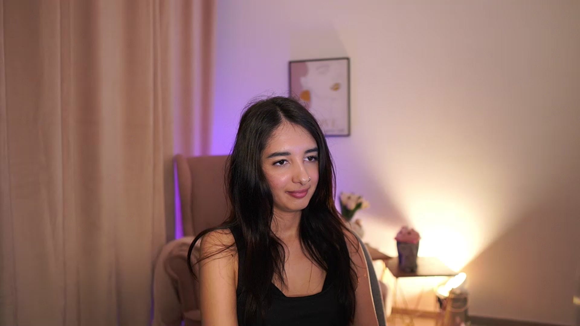 Gallery image thumbnail from Jacky__smith's myfreecams stream on, 04/20/2025, 11:49 image 13 of 20