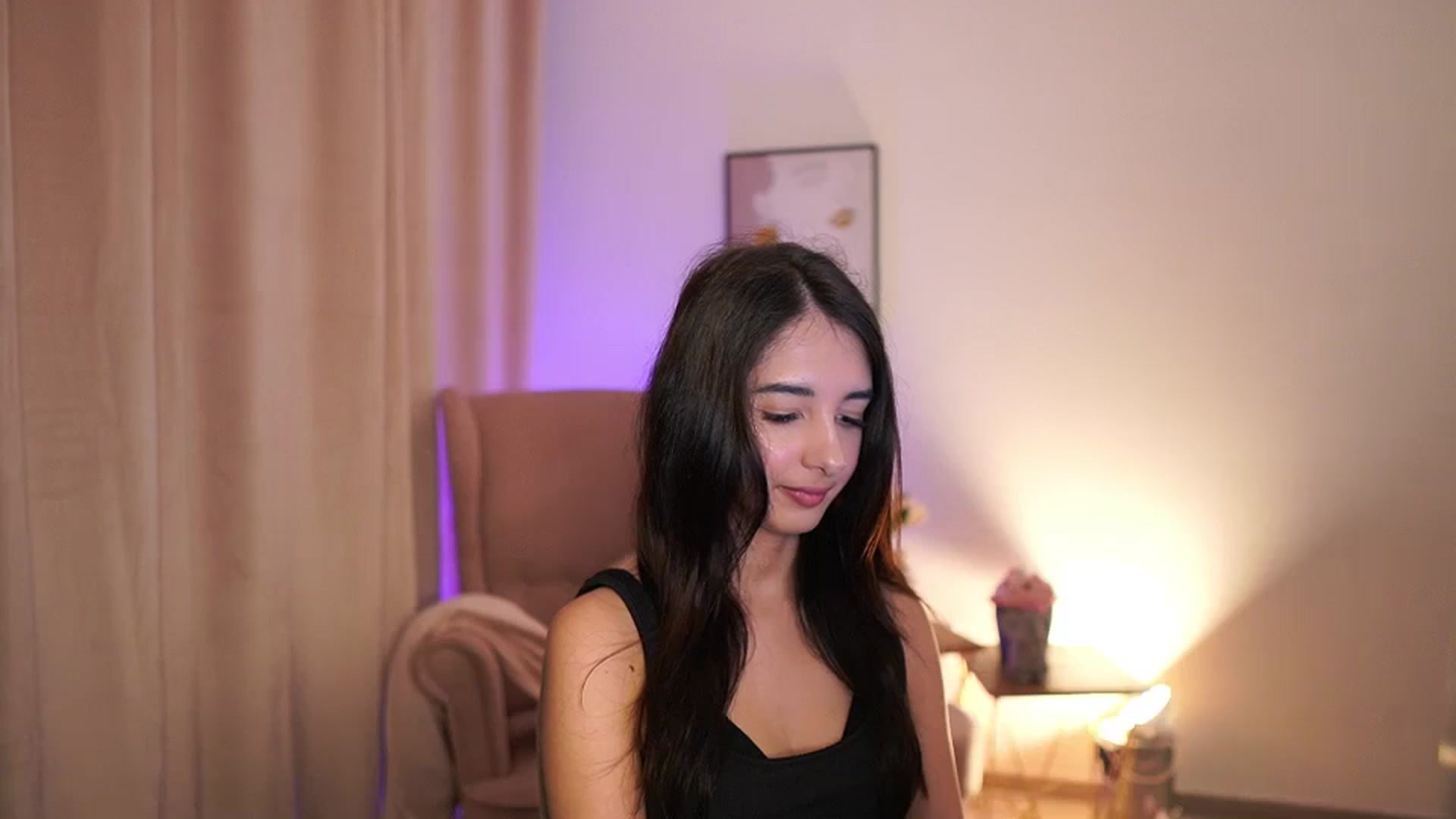 Gallery image thumbnail from Jacky__smith's myfreecams stream on, 04/20/2025, 11:49 image 11 of 20