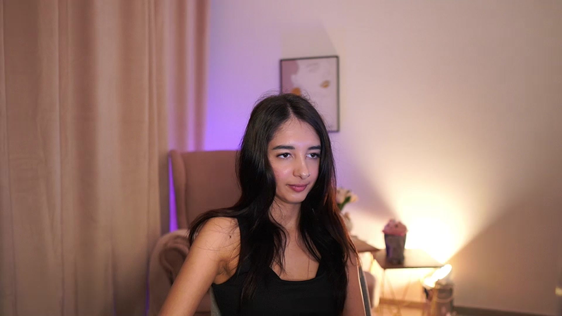 Gallery image thumbnail from Jacky__smith's myfreecams stream on, 04/20/2025, 11:49 image 14 of 20