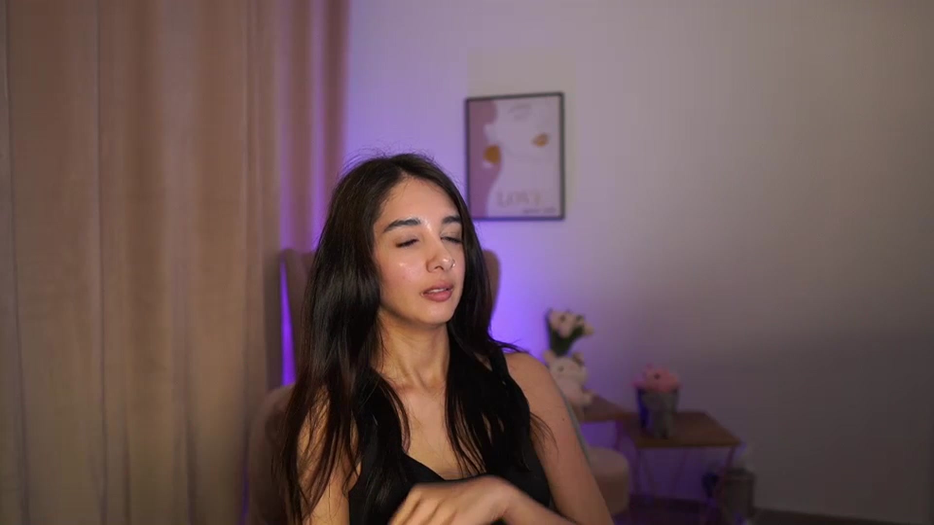 Gallery image thumbnail from Jacky__smith's myfreecams stream on, 04/20/2025, 14:51 image 5 of 20