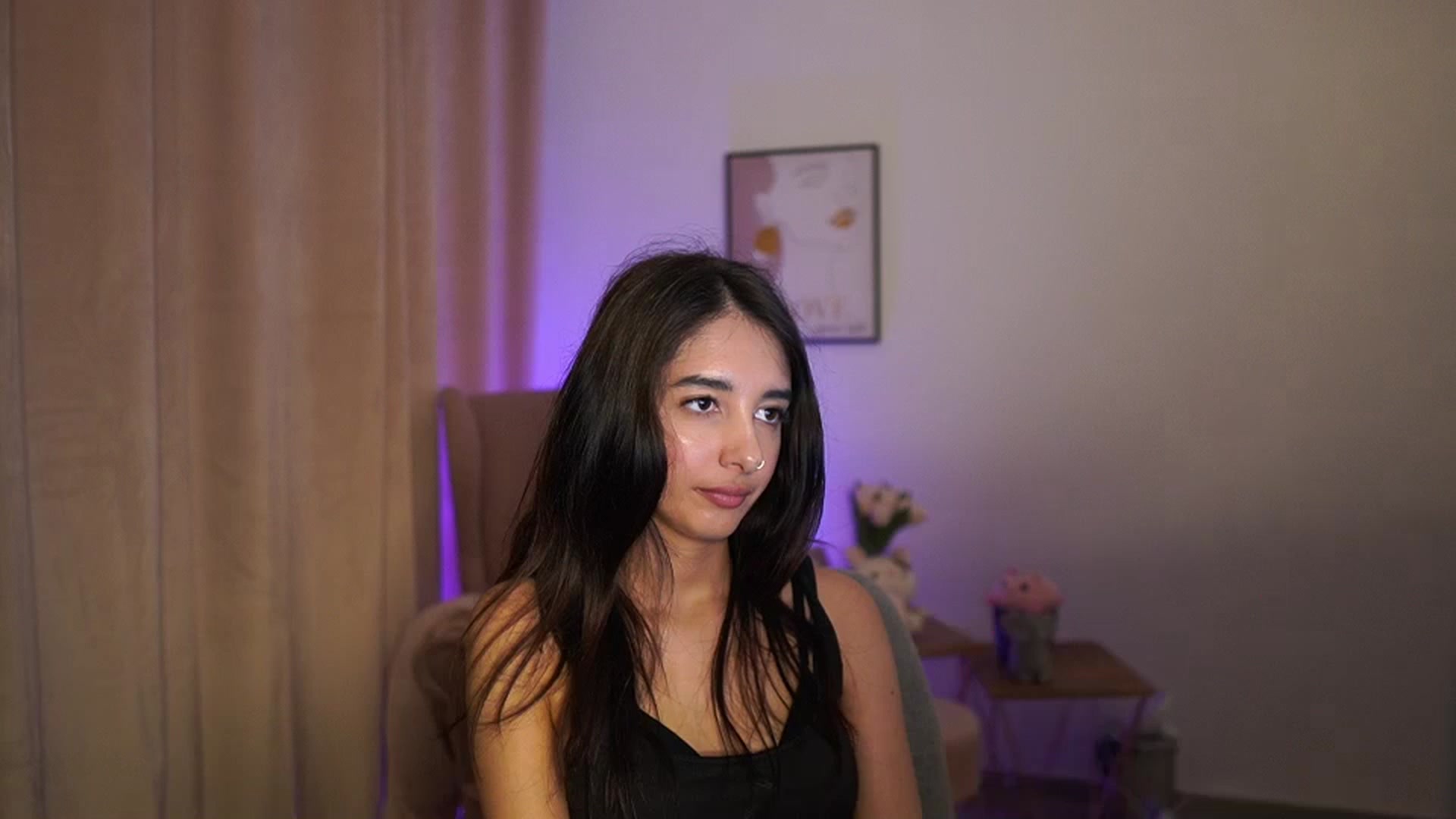 Gallery image thumbnail from Jacky__smith's myfreecams stream on, 04/20/2025, 14:51 image 11 of 20