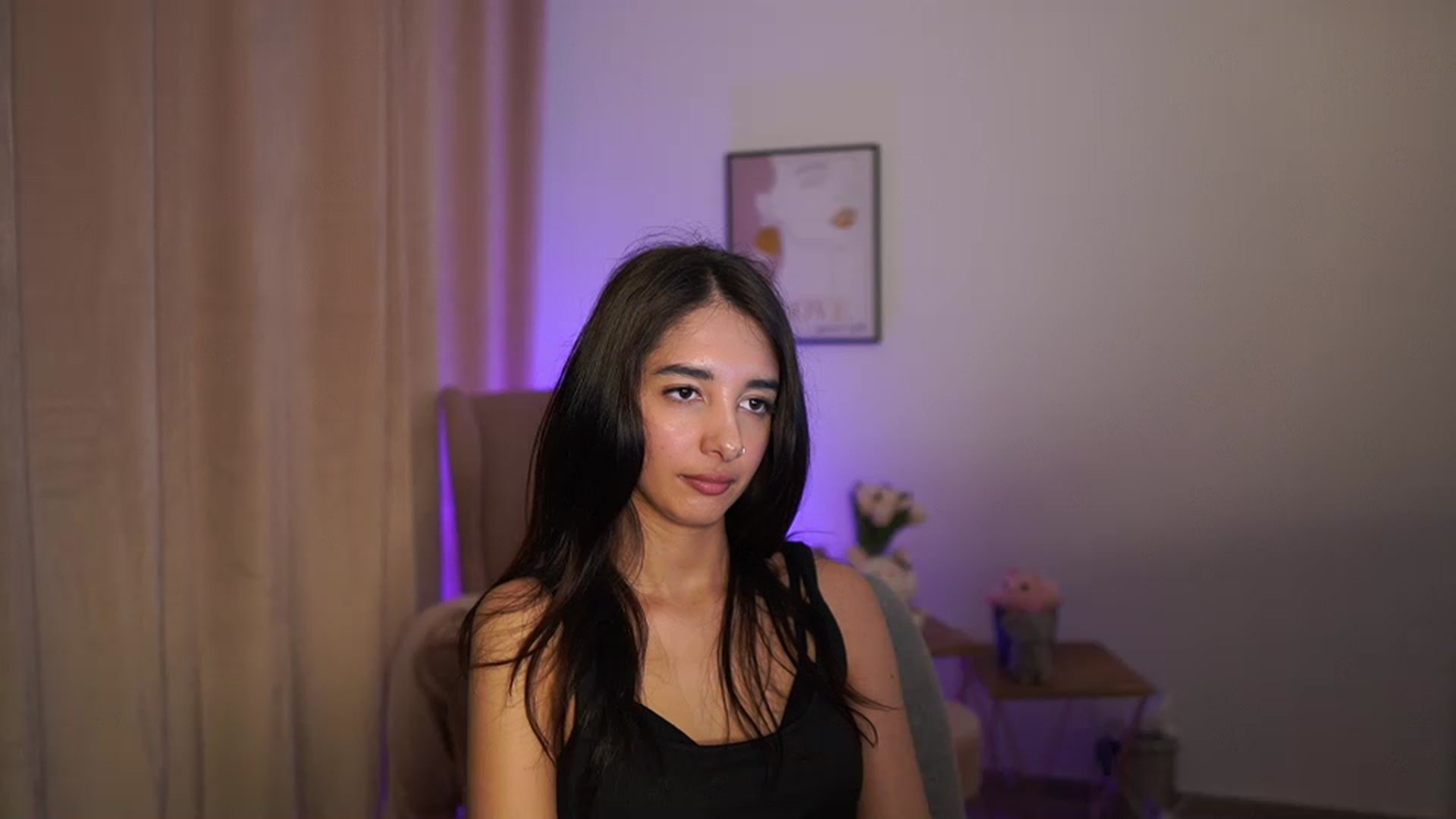 Gallery image thumbnail from Jacky__smith's myfreecams stream on, 04/20/2025, 14:51 image 6 of 20