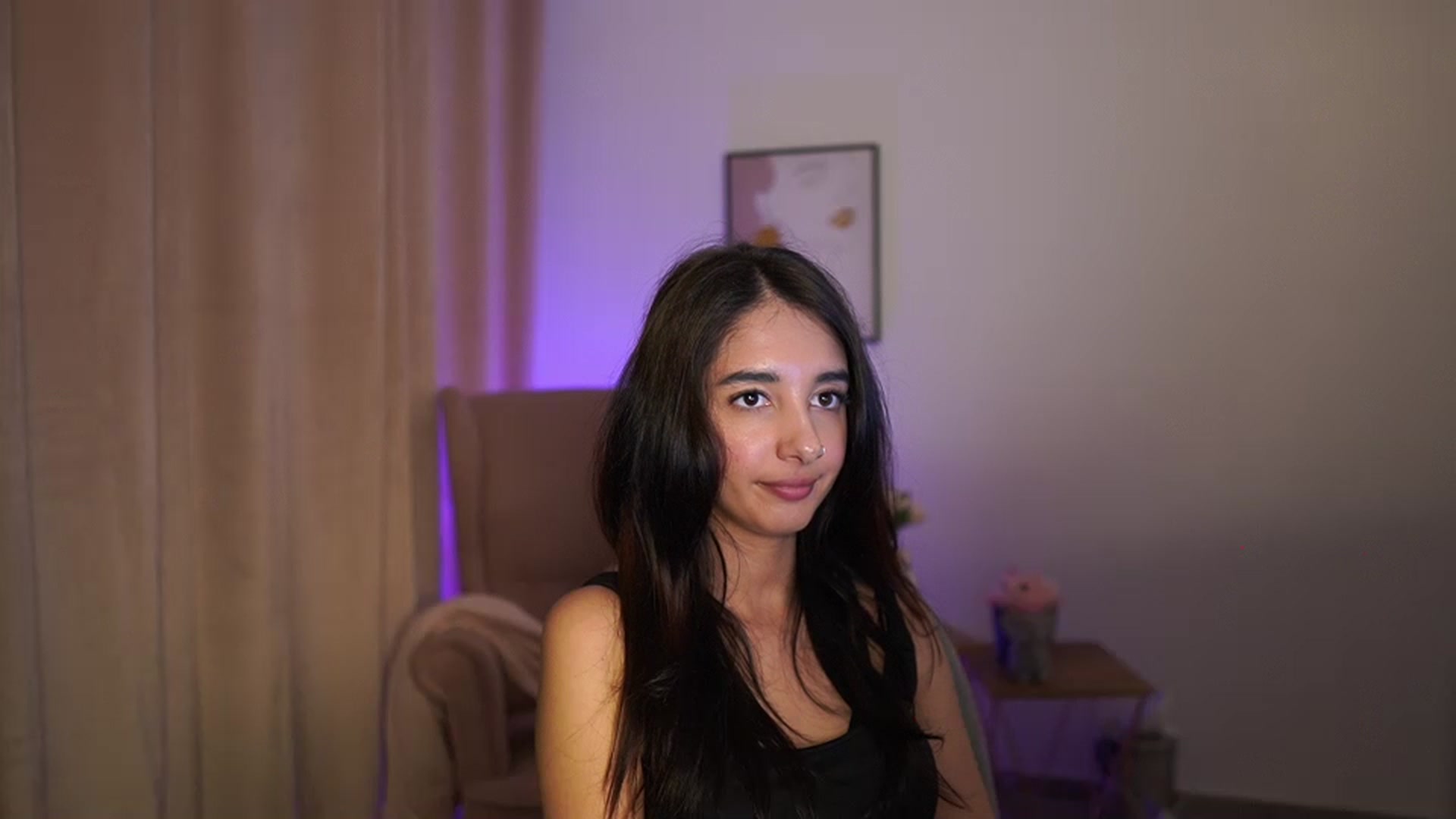 Gallery image thumbnail from Jacky__smith's myfreecams stream on, 04/20/2025, 15:35 image 12 of 20