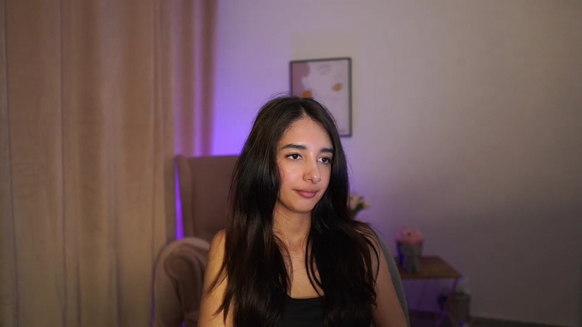 Gallery image thumbnail from Jacky__smith's myfreecams stream on, 04/20/2025, 15:35 image 17 of 20