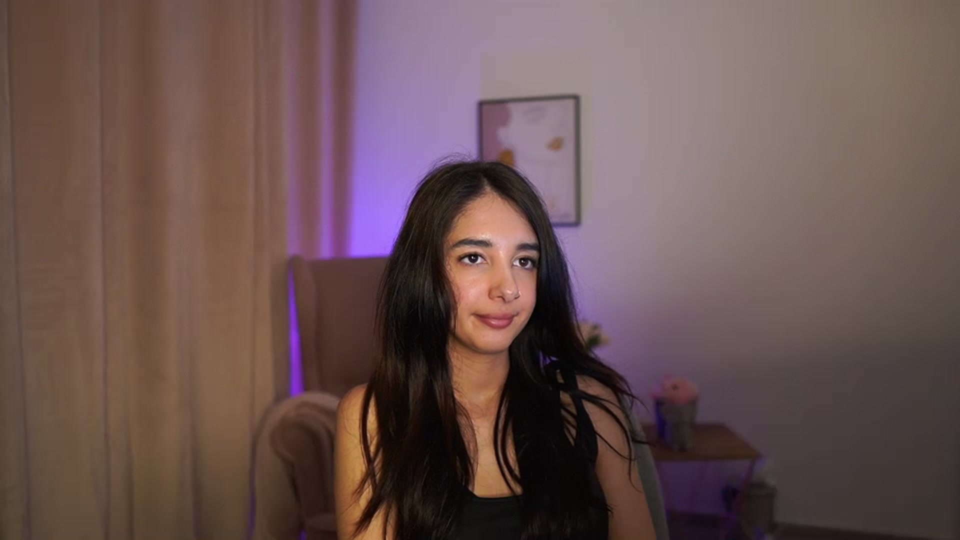 Gallery image thumbnail from Jacky__smith's myfreecams stream on, 04/20/2025, 15:35 image 18 of 20