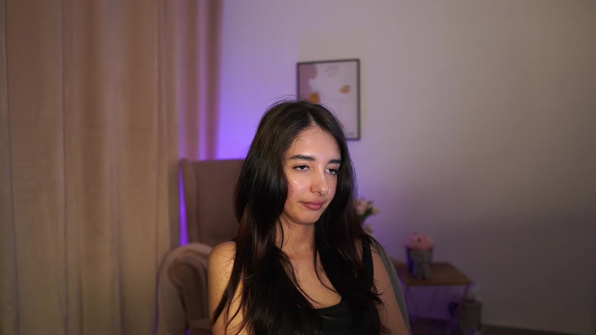 Gallery image thumbnail from Jacky__smith's myfreecams stream on, 04/20/2025, 15:35 image 8 of 20