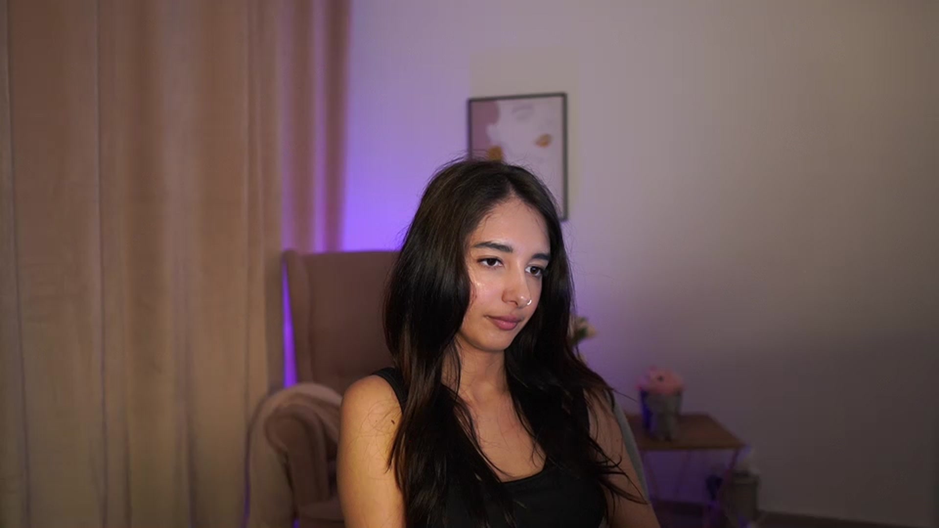 Gallery image thumbnail from Jacky__smith's myfreecams stream on, 04/20/2025, 15:35 image 2 of 20