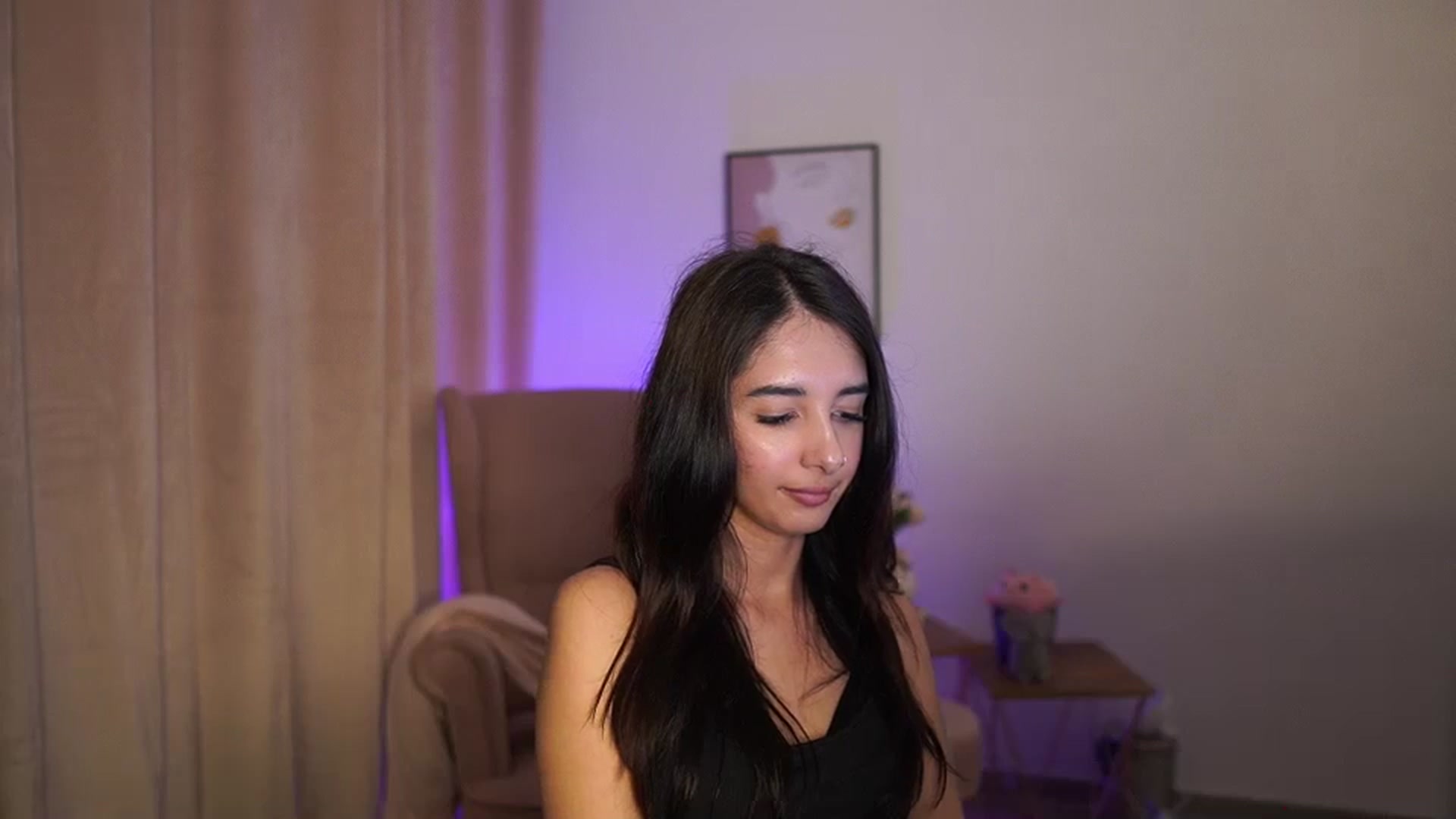 Gallery image thumbnail from Jacky__smith's myfreecams stream on, 04/20/2025, 17:03 image 14 of 20