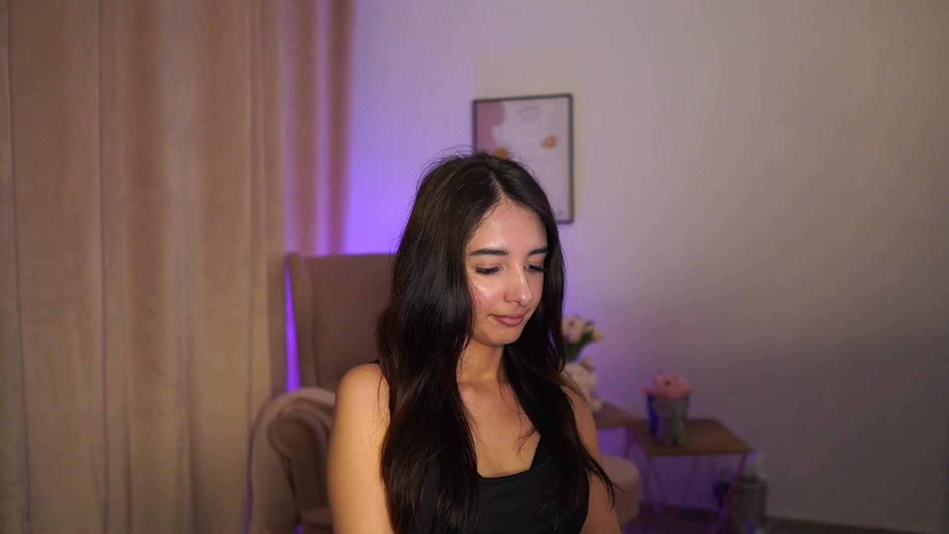 Gallery image thumbnail from Jacky__smith's myfreecams stream on, 04/20/2025, 17:03 image 3 of 20