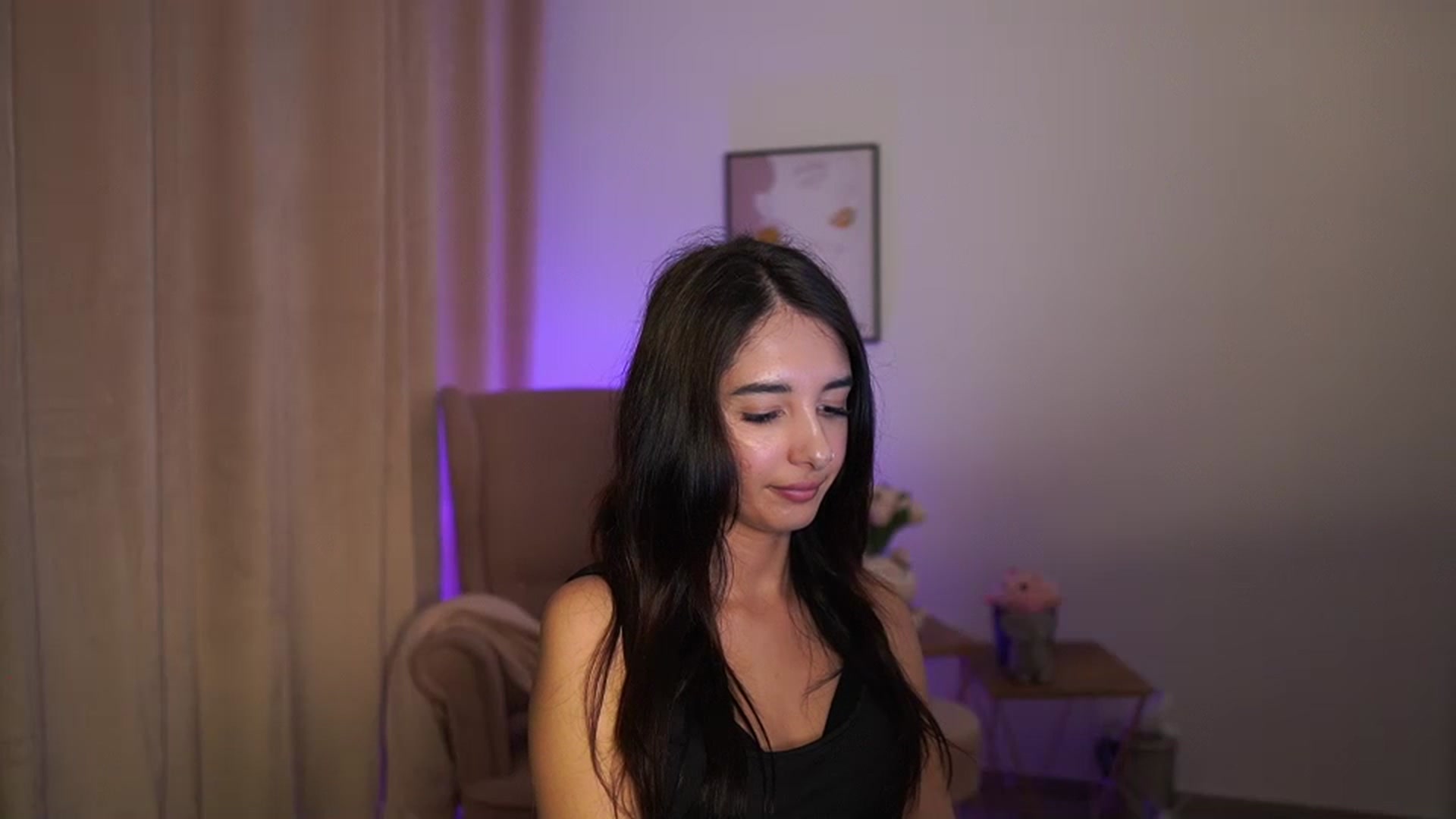 Gallery image thumbnail from Jacky__smith's myfreecams stream on, 04/20/2025, 17:03 image 8 of 20