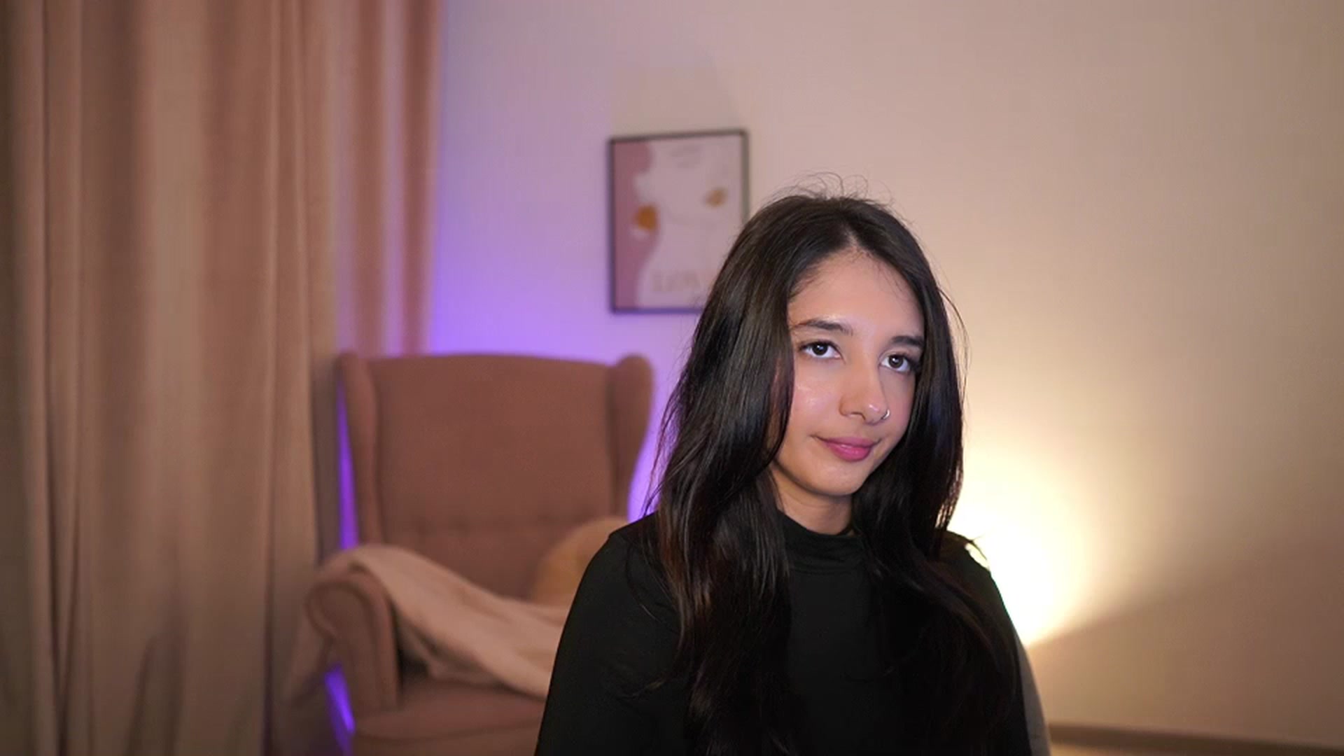 Gallery image thumbnail from Jacky__smith's myfreecams stream on, 04/24/2025, 11:28 image 2 of 20