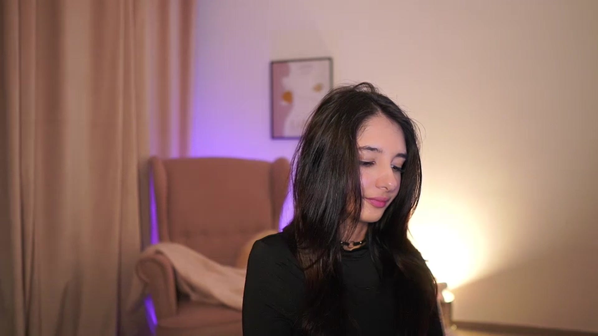 Gallery image thumbnail from Jacky__smith's myfreecams stream on, 04/24/2025, 12:19 image 8 of 20