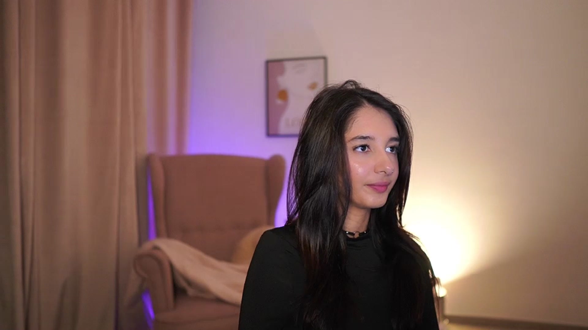 Gallery image thumbnail from Jacky__smith's myfreecams stream on, 04/24/2025, 12:19 image 5 of 20