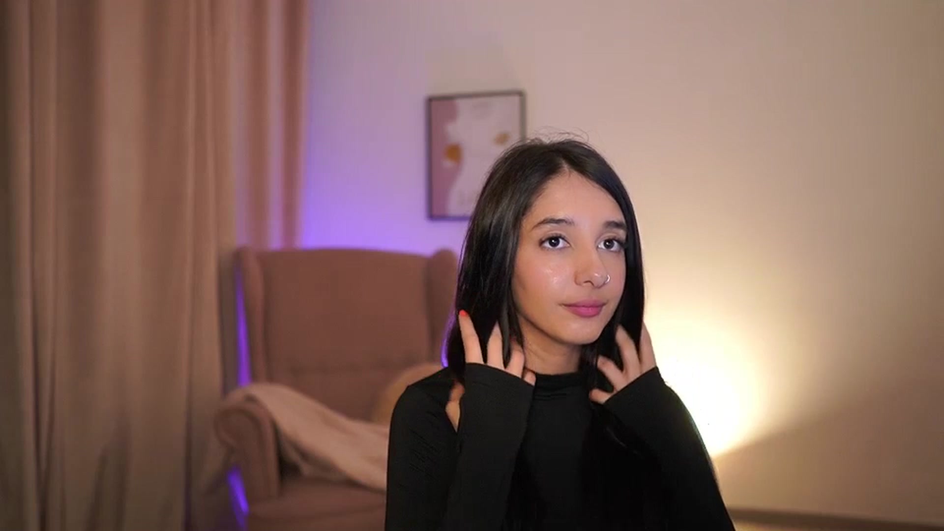 Gallery image thumbnail from Jacky__smith's myfreecams stream on, 04/24/2025, 13:05 image 6 of 20