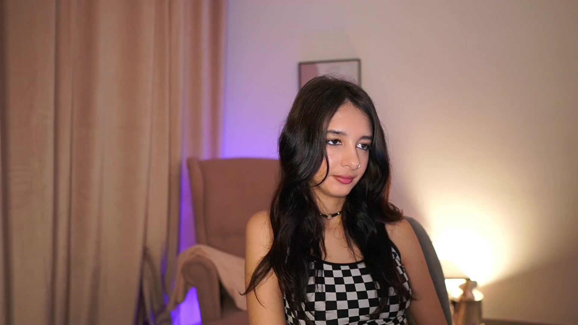 Gallery image thumbnail from Jacky__smith's myfreecams stream on, 04/29/2025, 09:06 image 16 of 20
