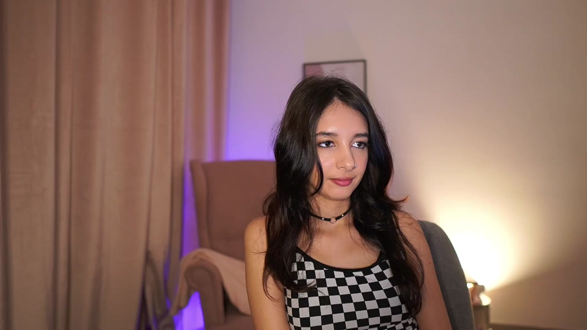 Gallery image thumbnail from Jacky__smith's myfreecams stream on, 04/29/2025, 10:02 image 14 of 20