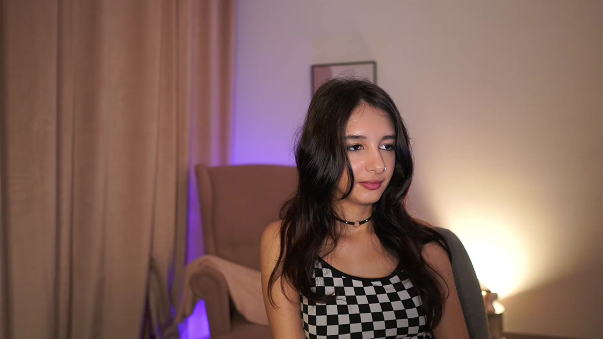 Gallery image thumbnail from Jacky__smith's myfreecams stream on, 04/29/2025, 10:02 image 18 of 20
