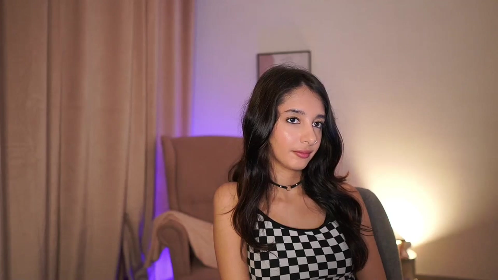 Gallery image thumbnail from Jacky__smith's myfreecams stream on, 04/29/2025, 10:02 image 13 of 20