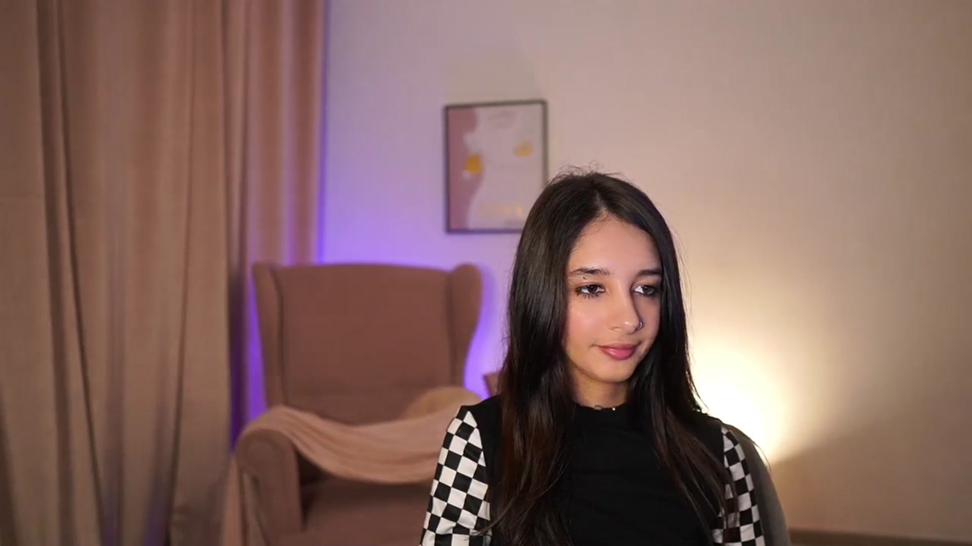 Gallery image thumbnail from Jacky__smith's myfreecams stream on, 04/30/2025, 13:36 image 9 of 20