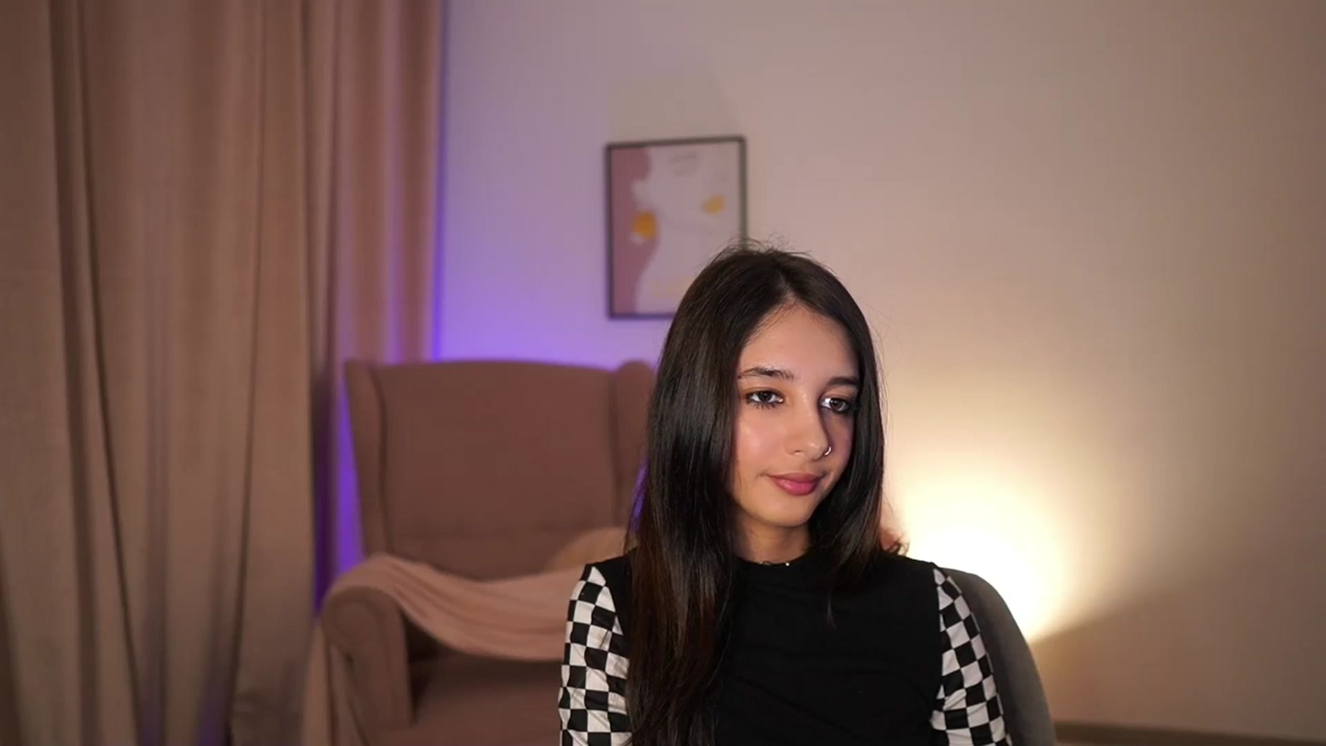 Gallery image thumbnail from Jacky__smith's myfreecams stream on, 04/30/2025, 13:36 image 16 of 20