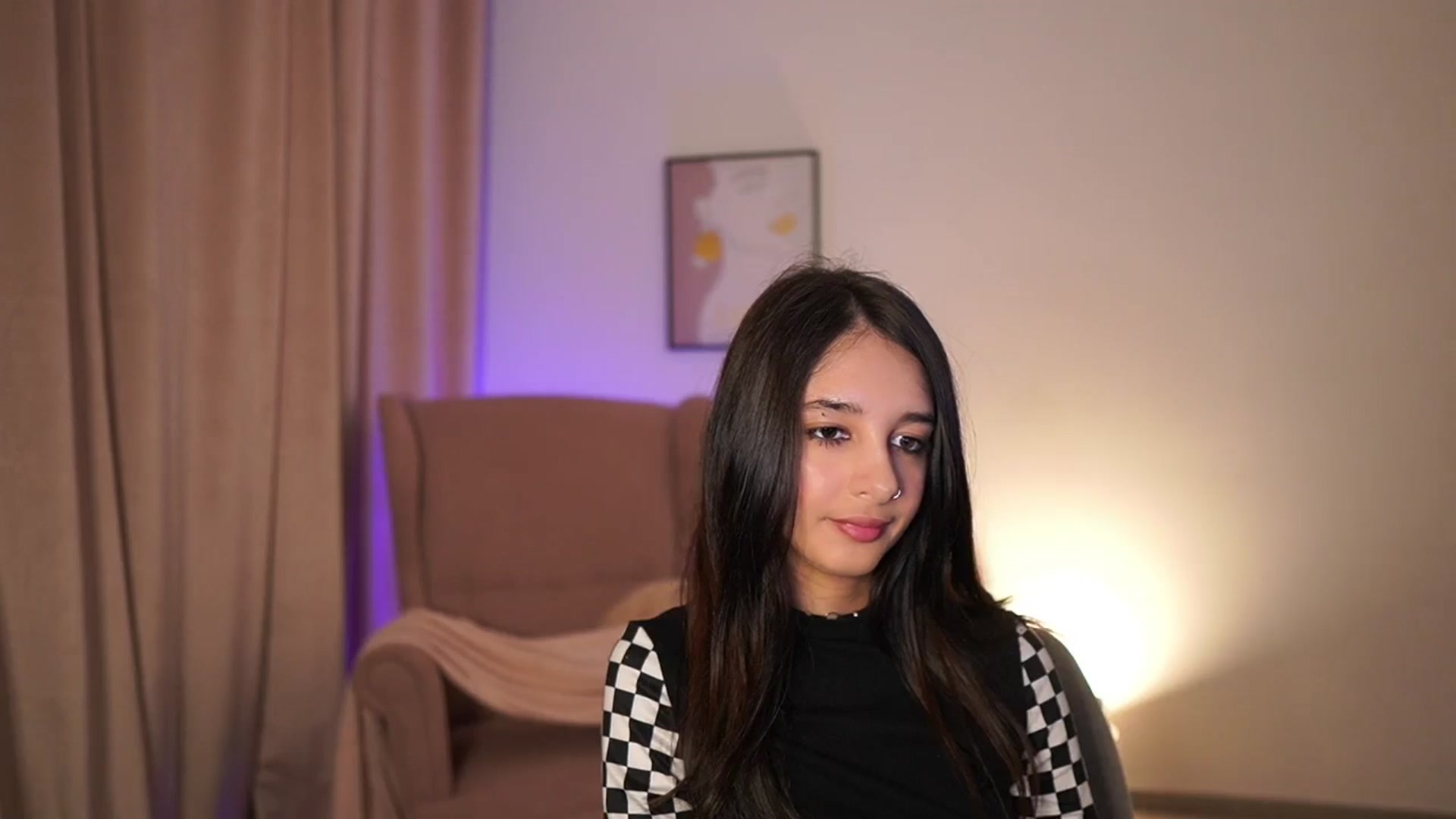 Gallery image thumbnail from Jacky__smith's myfreecams stream on, 04/30/2025, 13:36 image 10 of 20