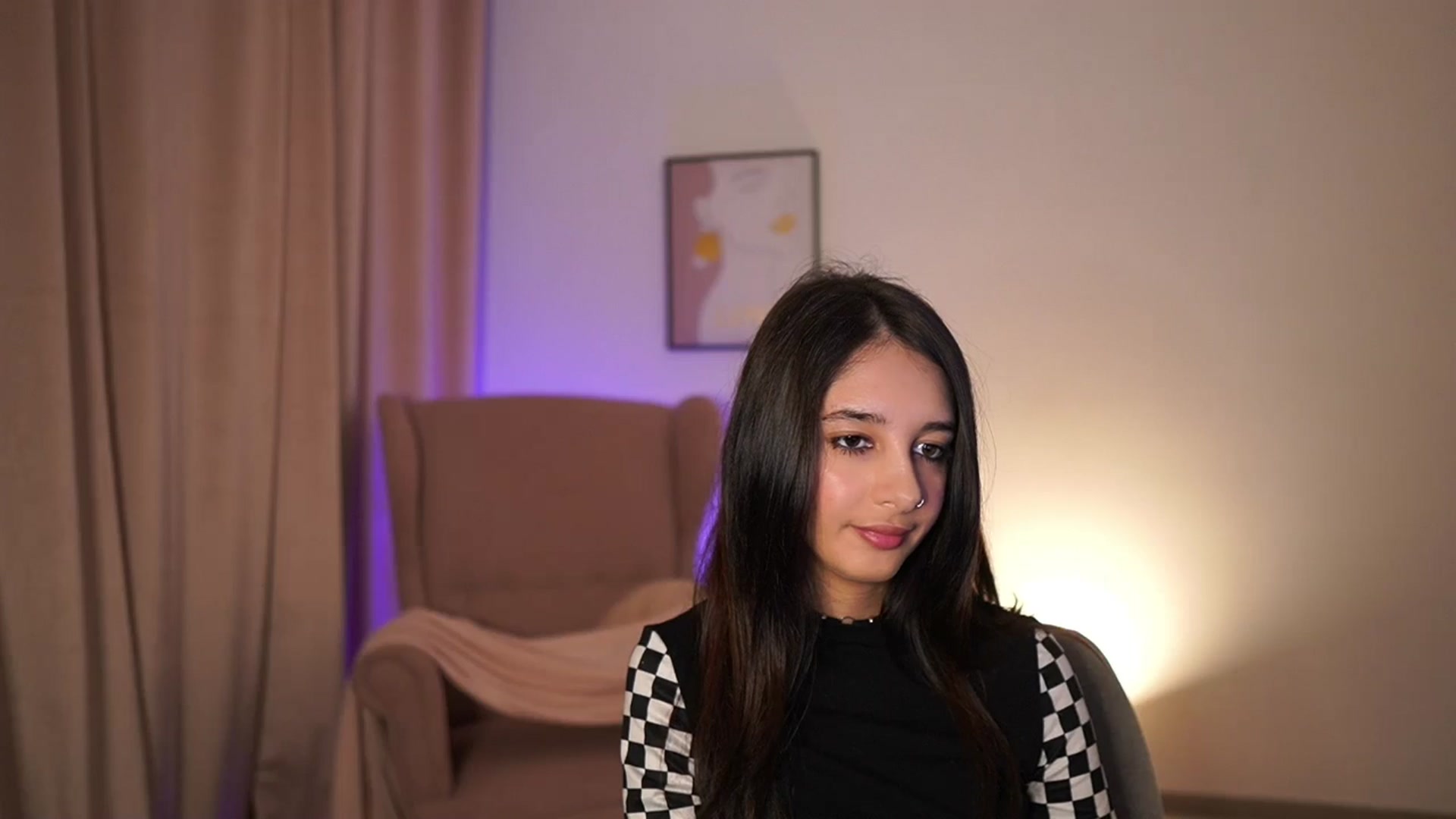 Gallery image thumbnail from Jacky__smith's myfreecams stream on, 04/30/2025, 13:36 image 12 of 20