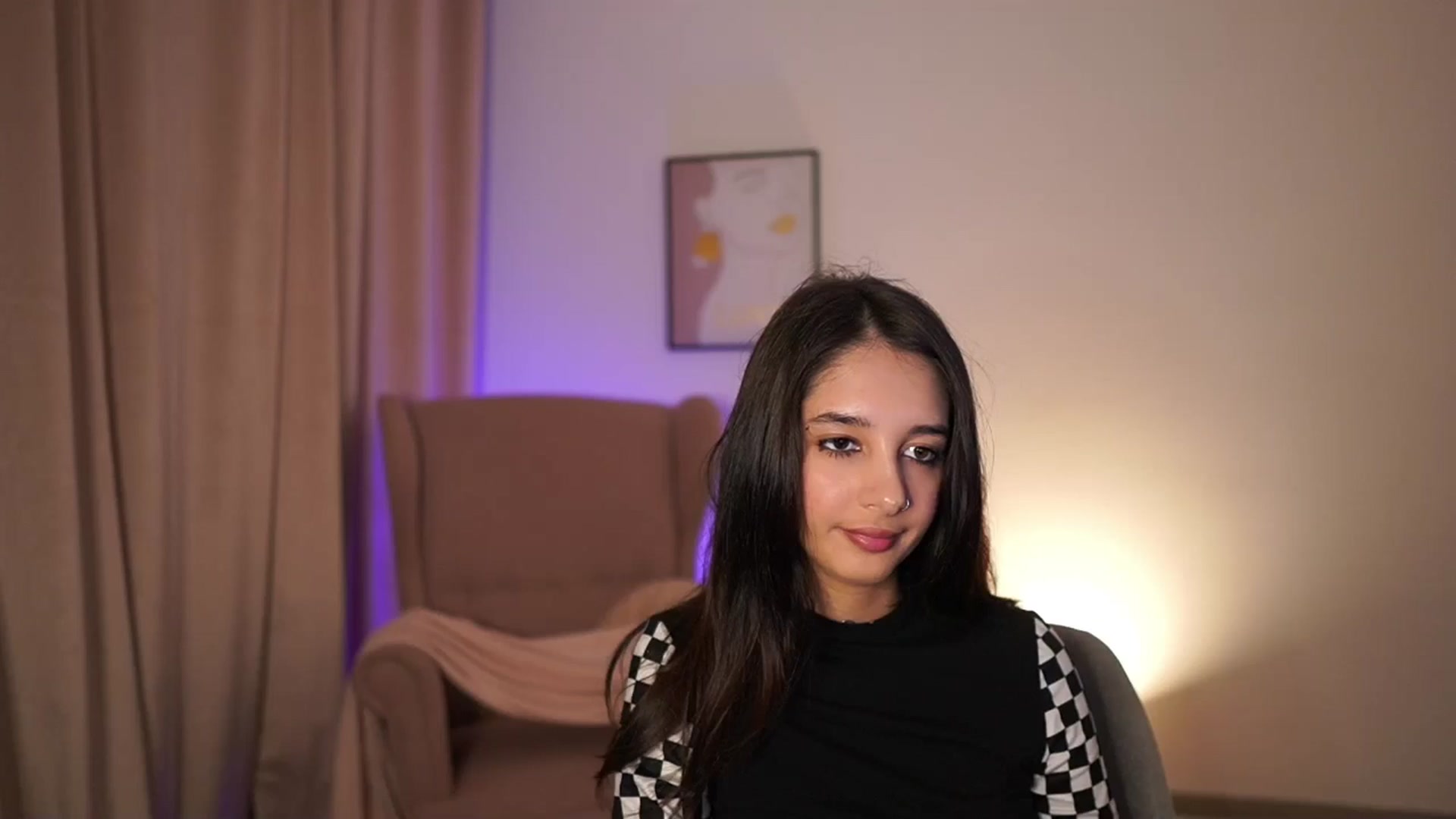 Gallery image thumbnail from Jacky__smith's myfreecams stream on, 04/30/2025, 13:36 image 19 of 20