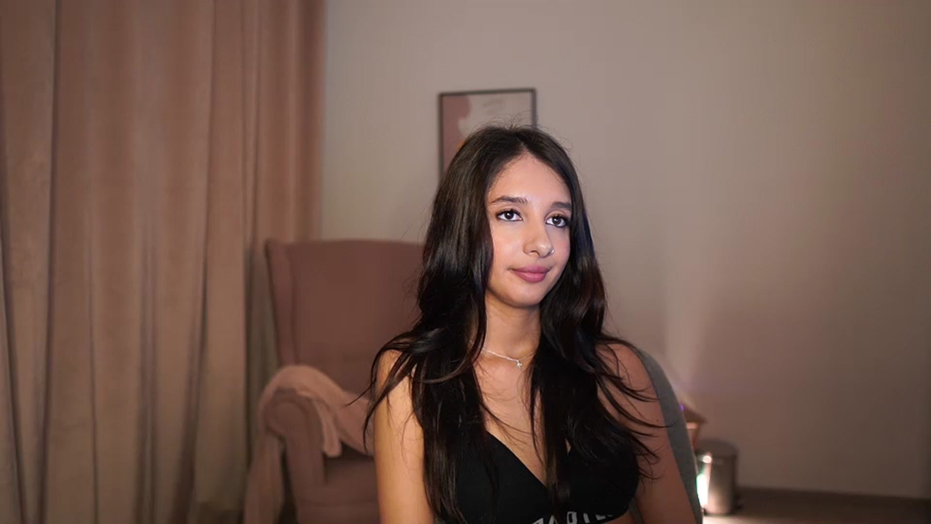 Gallery image thumbnail from Jacky__smith's myfreecams stream on, 05/06/2025, 14:08 image 7 of 20