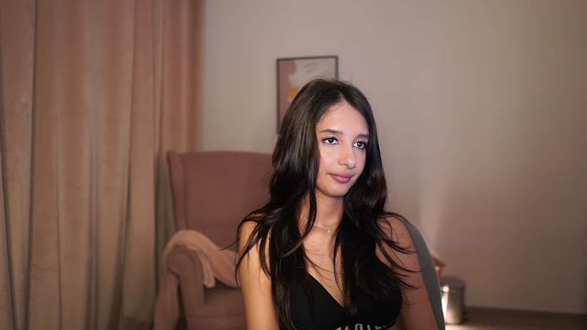 Gallery image thumbnail from Jacky__smith's myfreecams stream on, 05/06/2025, 14:08 image 8 of 20