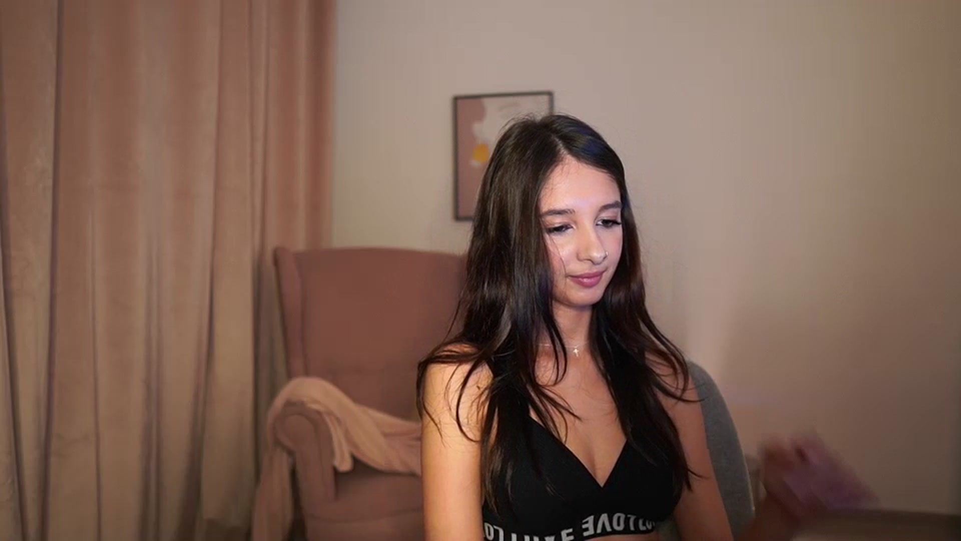 Gallery image thumbnail from Jacky__smith's myfreecams stream on, 05/06/2025, 15:03 image 5 of 20