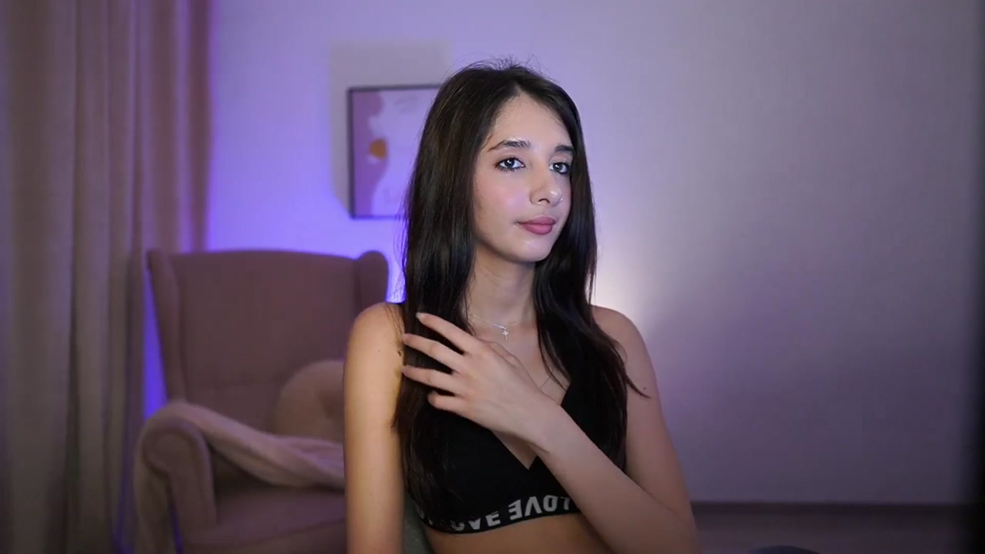 Gallery image thumbnail from Jacky__smith's myfreecams stream on, 06/05/2025, 12:43 image 7 of 20